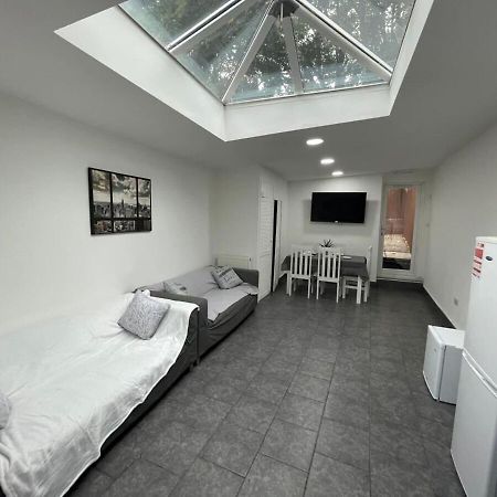 Studio Close To Selly Oak Train Station Birmingham Exterior foto